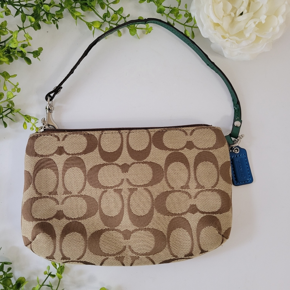 Coach Women’s Canvas Signature C's wristlet tan - Picture 3 of 13